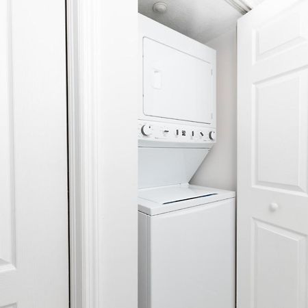 Beautiful 2/2.5 Condo W/Free Parking Fast Wifi Miami Buitenkant foto